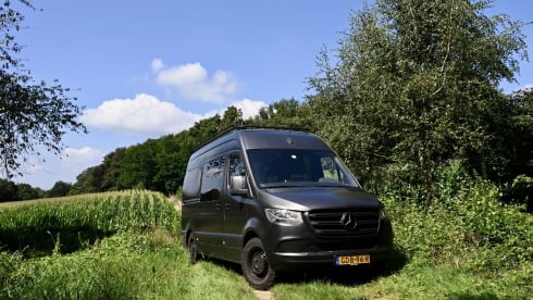 Chris & Ride – 2p MB sprinter OFF-GRID from 2019