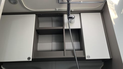 Nieuwe Camperbus Grey Matter – FORD LMC Innovan 590 camper van from 2024 Gray Matter