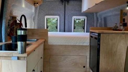 Obbekoe – 2p Ford campervan uit 2025