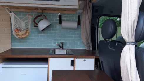 Miles – Off Grid Camper