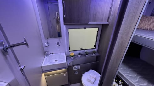 Challenger 380 automatic 4 persons