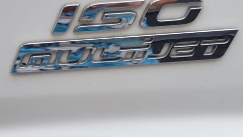Mijn trots – Spacious 4 person Fiat Ducato Elnagh de luxe semi-integral built in 2016