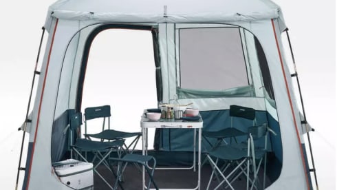 Bonnie – Mazda campervan met 3 slaapplaatsen uit 2002