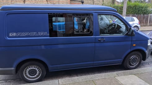 Hullablue – VW T5 camper, 4 berth, pop top, bike rack.