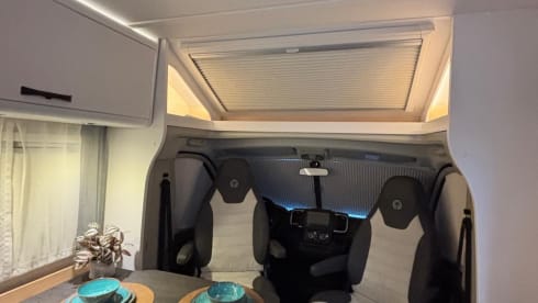 Making Memories 1 – T67s Sunlight semi-integrated 2024 Automatic