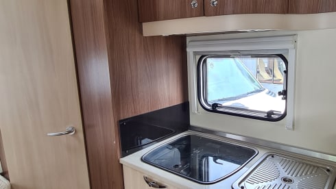 4p Bürstner semi-integrato del 2015