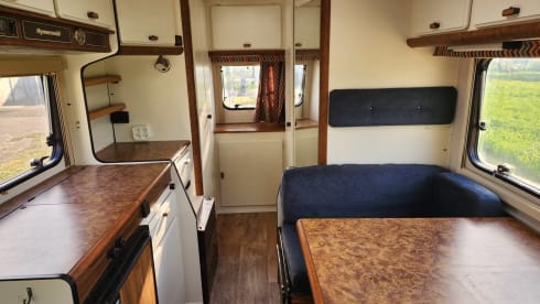 Witte Beer. – 4p Hymer integrated uit 1990
