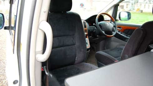 Austin – Toyota Alphard campervan met 2/3/4 slaapplaatsen, vanaf bouwjaar 2017.