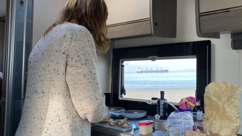 Kwist Bus – Camper 2020 - 4 p with air conditioning in living area - Challenger