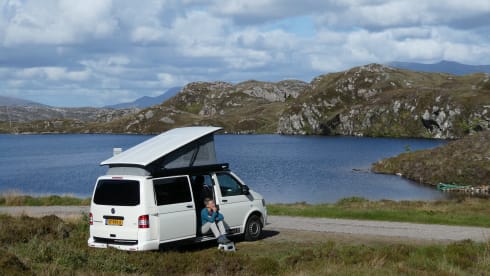 Volkswagen T5/6 5 person camper for rent