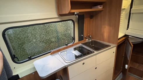 Lili & Otto – Campervan 2p