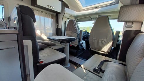 6p Benimar semi-integrated uit 2021