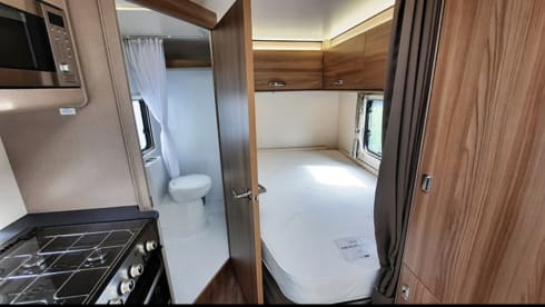 Swift Edge 464 XTW – Up to 4 berth Swift Edge XTW