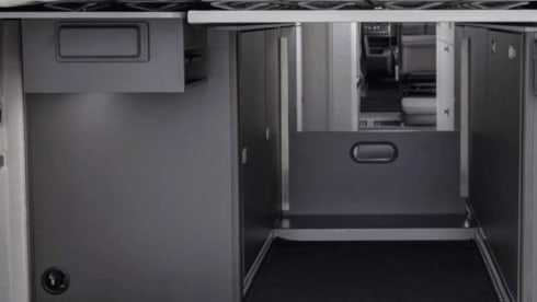 4 personen  – VW GRAND CALIFORNIA equipped with many automatic options