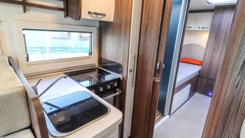 The memory maker  – Stilvolles Benimar Mileo mit 4 Schlafplätzen, kostenloses WLAN, flexible Abholung/Rückgabe