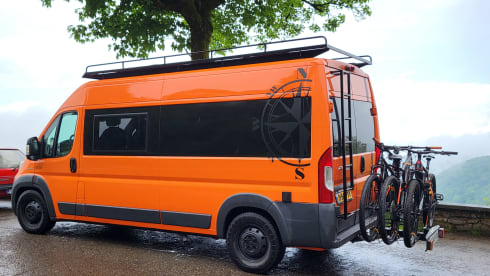 5 Person Fiat Ducato bus camper (built in 2017) (built in 2023)