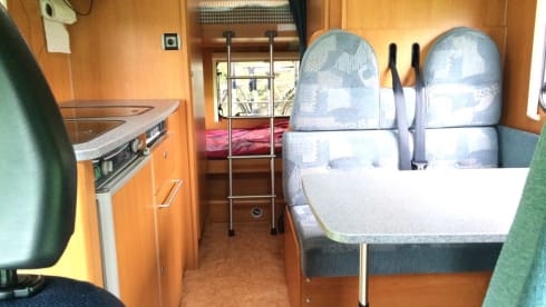 Beautiful spacious family motorhome for 6 people with air conditioning