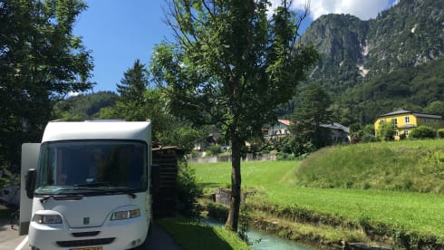 Knaussie – Beautiful classic Knaus camper for the 2 of us
