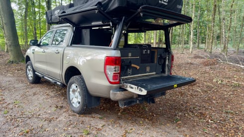 Just roam! – 4p Ford rooftop from 2018