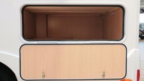 A-type – Compact young camper; very fully equipped