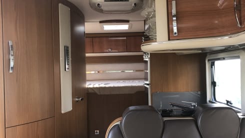 ZEER LUXE HYMER CAMPER – For rental to two experienced campers  