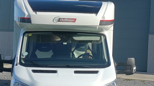 Onze bus – 4p Challenger semi-integrated uit 2023