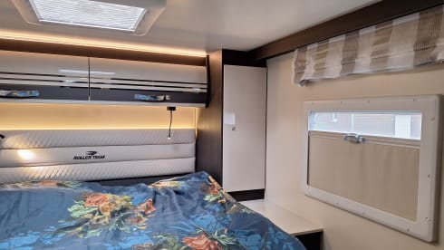 Madame Ooievaar – 5p Ford semi-integrated from 2024