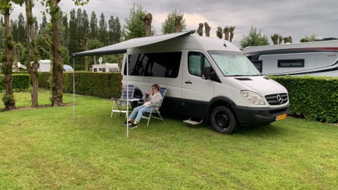 2p Mercedes-Benz bus from 2008