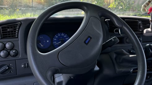 Noleggio Camper 7 Posti - Spazioso e Confortevole!