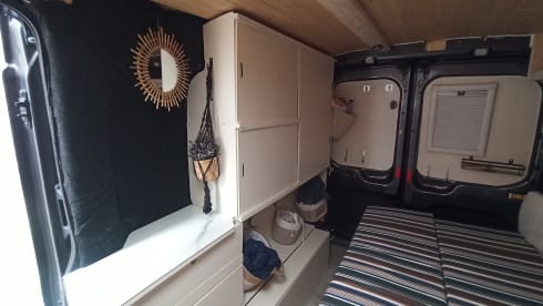 Fonzie – 2p Ford bus uit 2020
