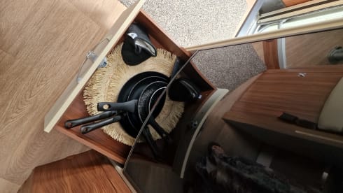5p Adria Matrix 670SL semi-integrated from 2017