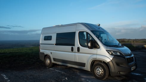 Ozzy – Stylish newly fitted 3 berth MWB camper 2016 Peugeot Boxer 