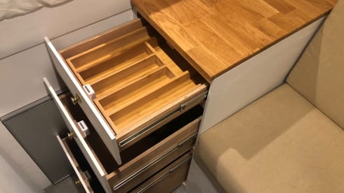 Vrijheid – 2p VW Crafter bus from 2014, complete, spacious and cozy
