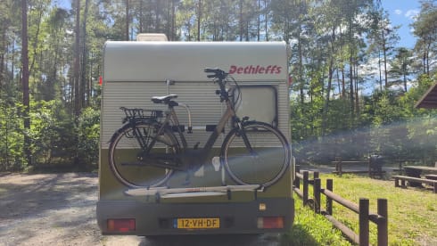 Cees – Alcove Camper (1997) - unlimited mileage - pets allowed