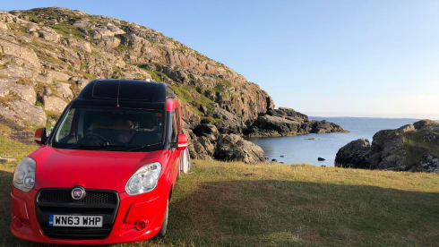 lil Red – Perfect little camper for a couple getaway, professionally converted