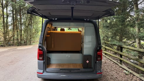 woody – Luxury 4 berth Automatic Volkswagen campervan brand new 2025 conversion 