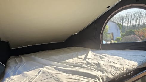 ROSA – Campervan Ford per 4 persone del 2023