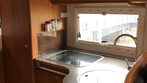 Spacious Luxury Family camper 5 people