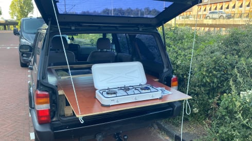 Jeep Cherokee 2.5L off grid