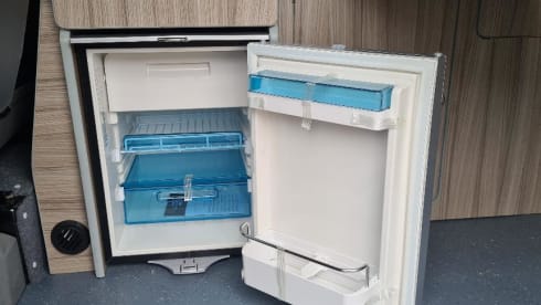 silver lady – VW TRANSPORTER SWB CAMPERVAN 4 LIEGEPLÄTZE