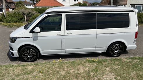 Lucca – 4 berth Volkswagen campervan from 2018