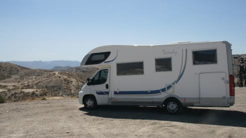 Mc Louis  – With the whole family on a camper trip!