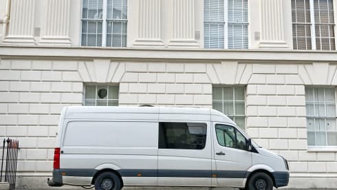 Vanessa – 5 berth Family Van
