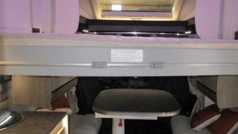 Vacanza 5 Stelle  – Camper Chausson Titanium 708