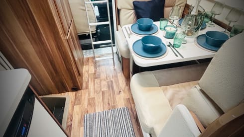 ‘Tay’ – Fiat Rollerteam 746 à 6 couchages, spacieux et confortable sur la route.