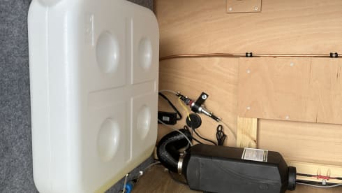 Lil Jem – *OFF GRID* Tiny Home -2 berth Mercedes Sprinter