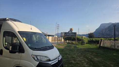 Ragnar – Votre camping-car confortable avec des lits transversaux spacieux et un look naturel !