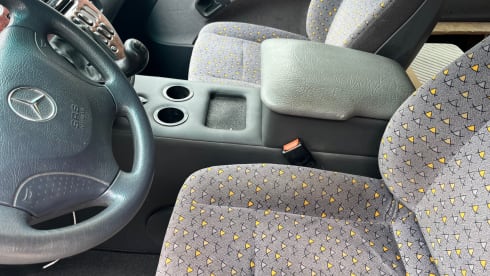 2p Mercedes-Benz campervan from 2001