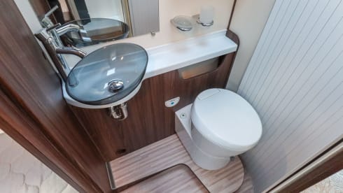 The memory maker  – Stilvolles Benimar Mileo mit 4 Schlafplätzen, kostenloses WLAN, flexible Abholung/Rückgabe