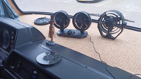 All Inclusive - Off Grid - Old Timer – 6p Hymer integrated uit 1988